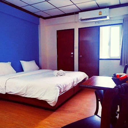 בנגקוק Beerapan Hotel מראה חיצוני תמונה
