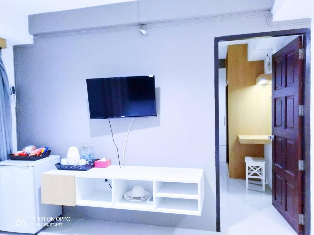 בנגקוק Beerapan Hotel מראה חיצוני תמונה