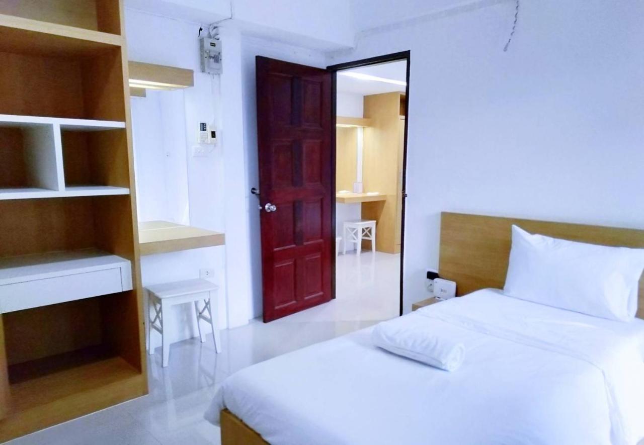 בנגקוק Beerapan Hotel מראה חיצוני תמונה