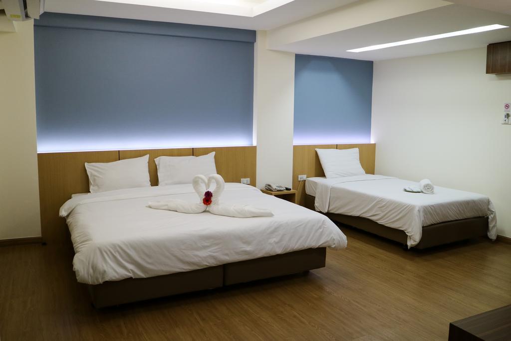 בנגקוק Beerapan Hotel מראה חיצוני תמונה