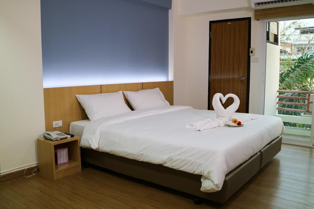 בנגקוק Beerapan Hotel מראה חיצוני תמונה