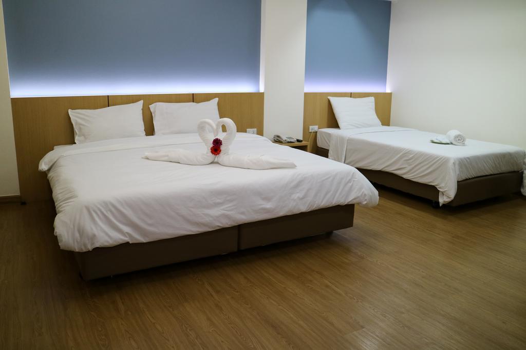 בנגקוק Beerapan Hotel מראה חיצוני תמונה