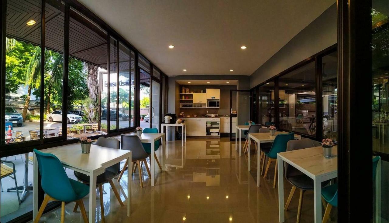 בנגקוק Beerapan Hotel מראה חיצוני תמונה