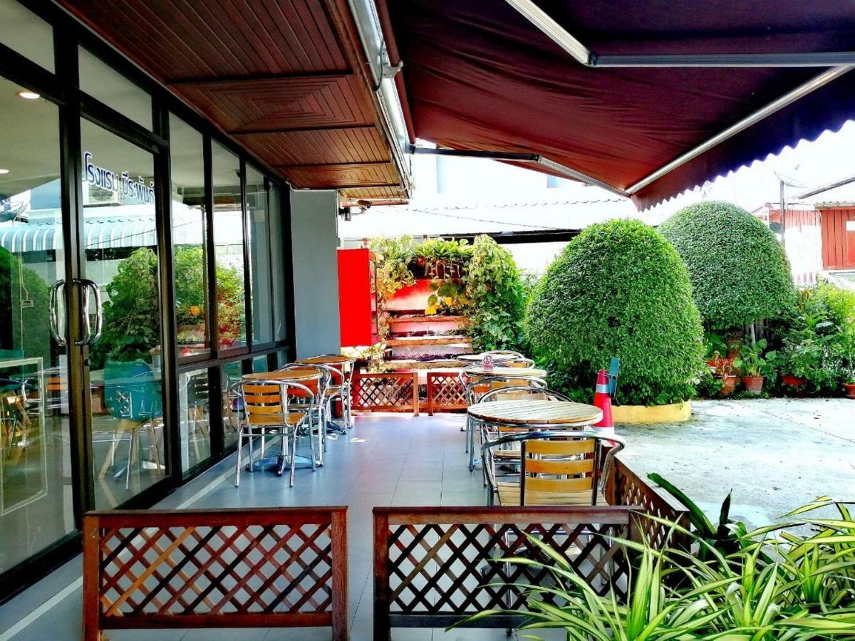 בנגקוק Beerapan Hotel מראה חיצוני תמונה