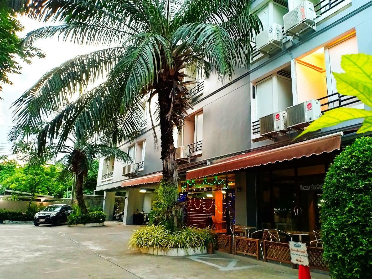 בנגקוק Beerapan Hotel מראה חיצוני תמונה